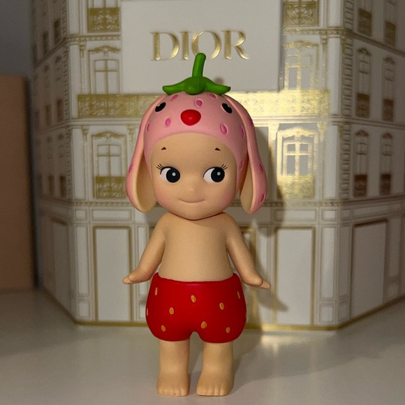Sonny Angel Other - Strawberry Love Sonny Angel Mini Figurine - Lop